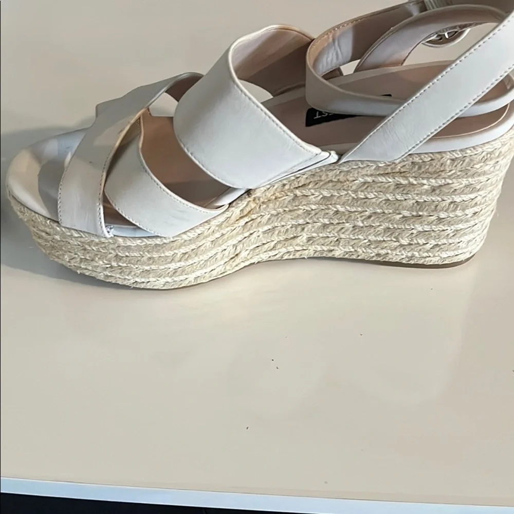 Nine West Cream Wedge Sandals with Adjustable Ankle Strap Size 8‎